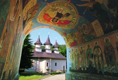 1 - 3 mai 2026 - Pelerinaj in Moldova si Bucovina la manastirile: Camarzani Voronet Sihastria Raraului Pojorata Durau Paltinu Petru Vodă Sihastria